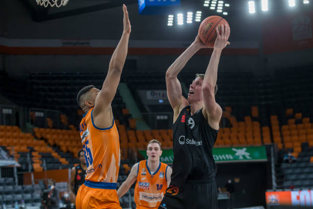 崎前锋在日 崎前锋在日