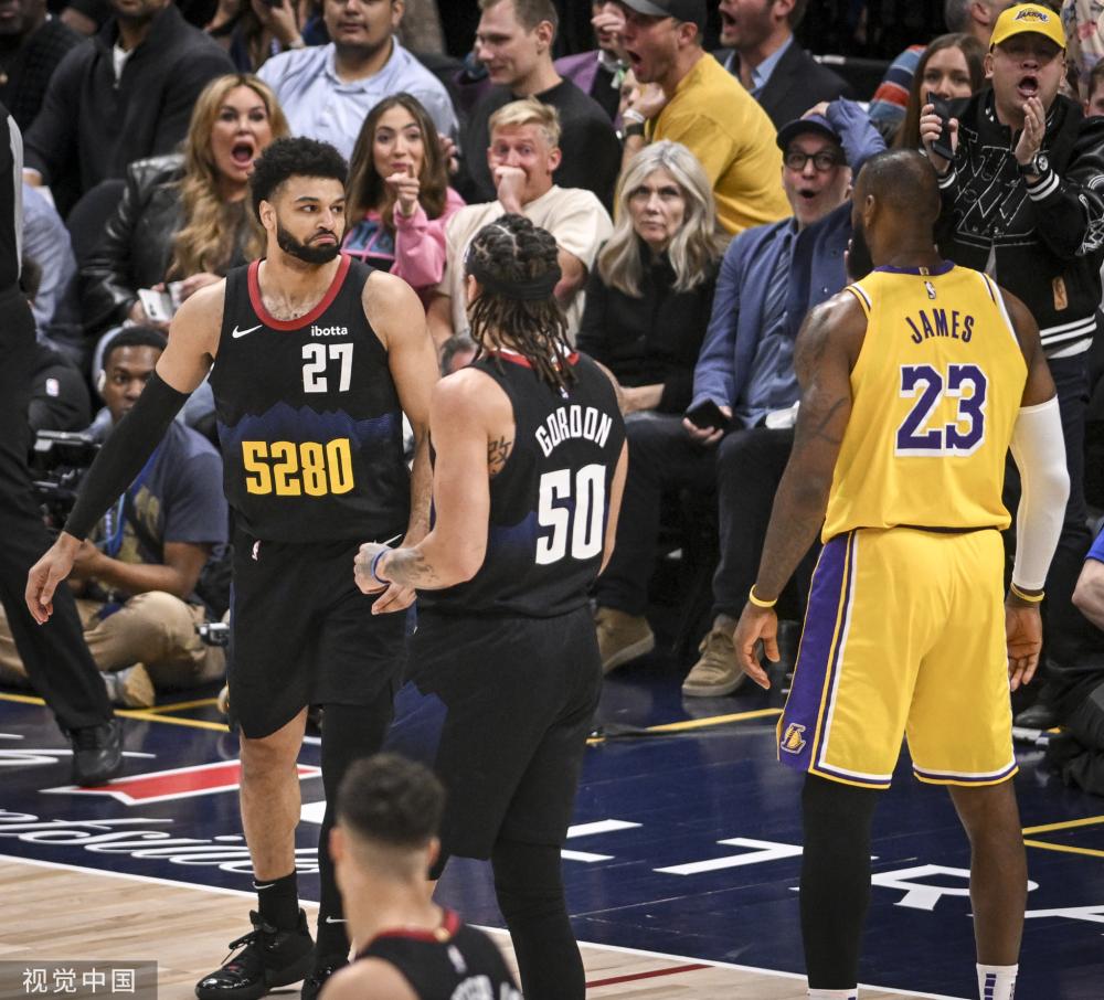 我们可以期 我们可以期