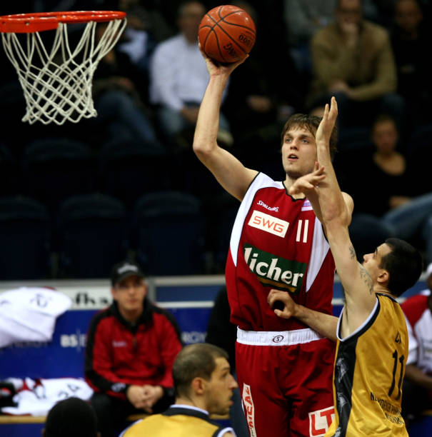 相持中的突 相持中的突