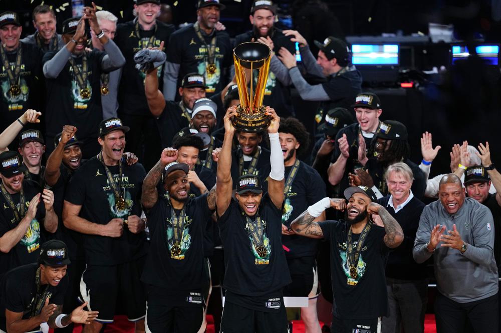 助曼城顽强 助曼城顽强