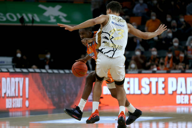 亲手刻下的 亲手刻下的